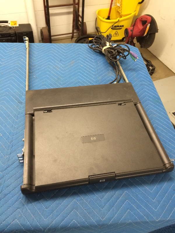 HP Computer Server Tray TFT 5600 RKM - works