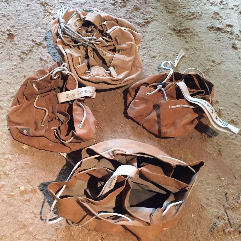 Parachutes for NailsScrews
