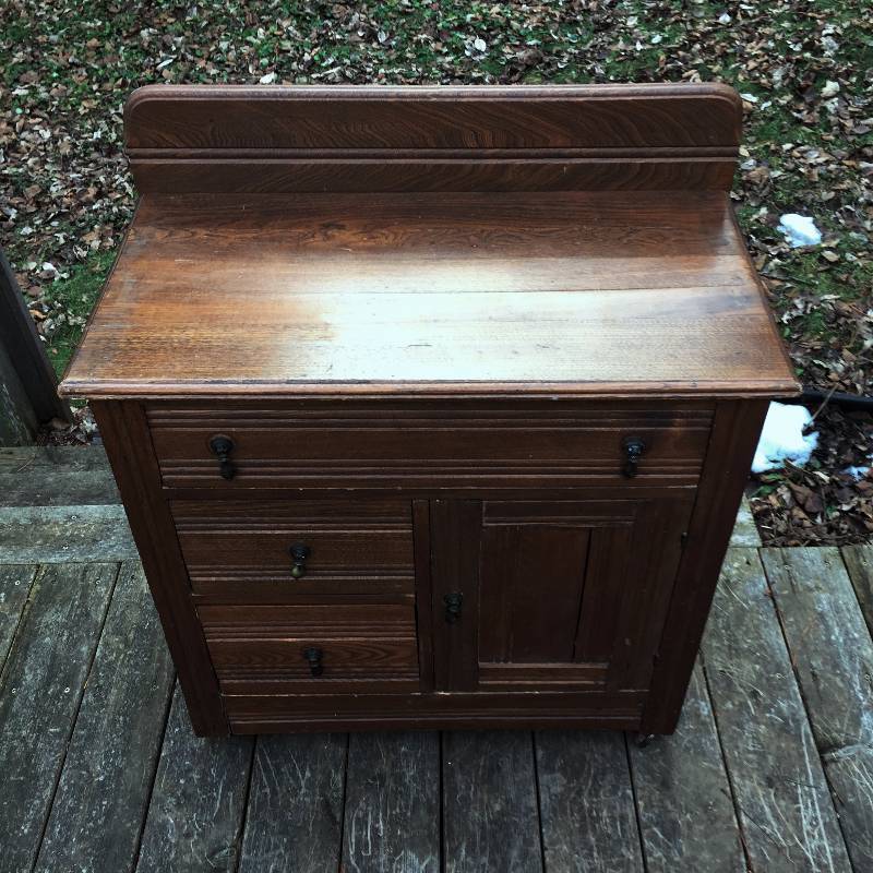 lot 31 image: Antique Arts & Crafts Wood Buffet Sideboard or Blanket Cabinet  Chest - Drawers on Rolling Casters Drawer Pulls Dated to 1910