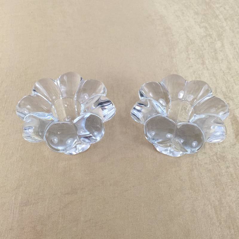 lot 18 image: Vintage Heisey Crystal 2 Holders Candlesticks Flower Block Blossom Floral Bubble Crystolite Glass Petal Candle Holder Set