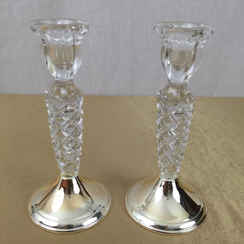 lot 20 image: CAMBRIDGE OR GODINGER OR HAWKES SILVER BASE CRYSTAL CANDLESTICK HOLDERS