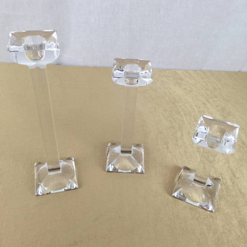 lot 21 image: ONEIDA Austrian Crystal GEOMETRICS set of 3 Candlesticks, Candleholder SQUARE PILLARS