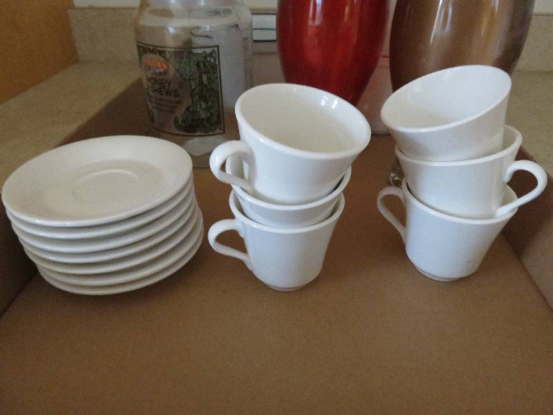 Assorted Kitchen Ware