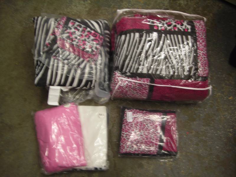 20 Piece Full Size Bed Set Safari Pink
