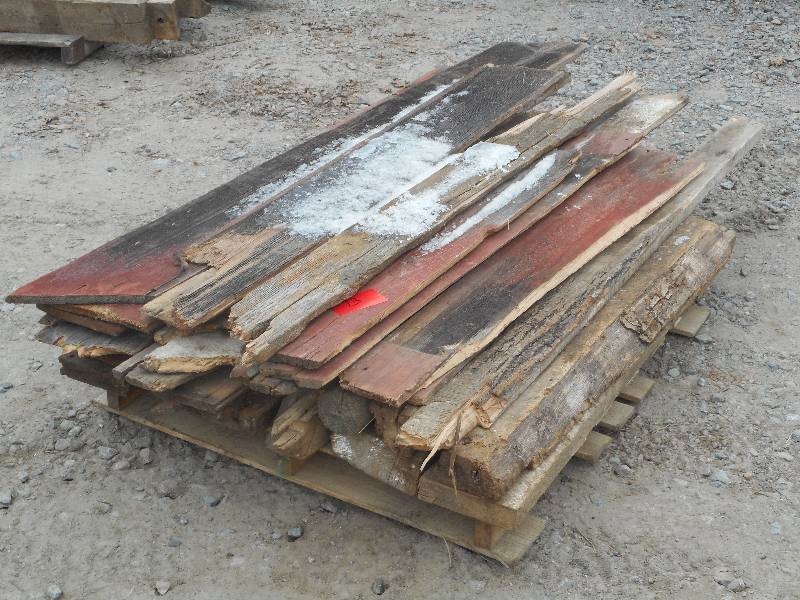 lot 13 image: Pallet Of Antique Barn Wood