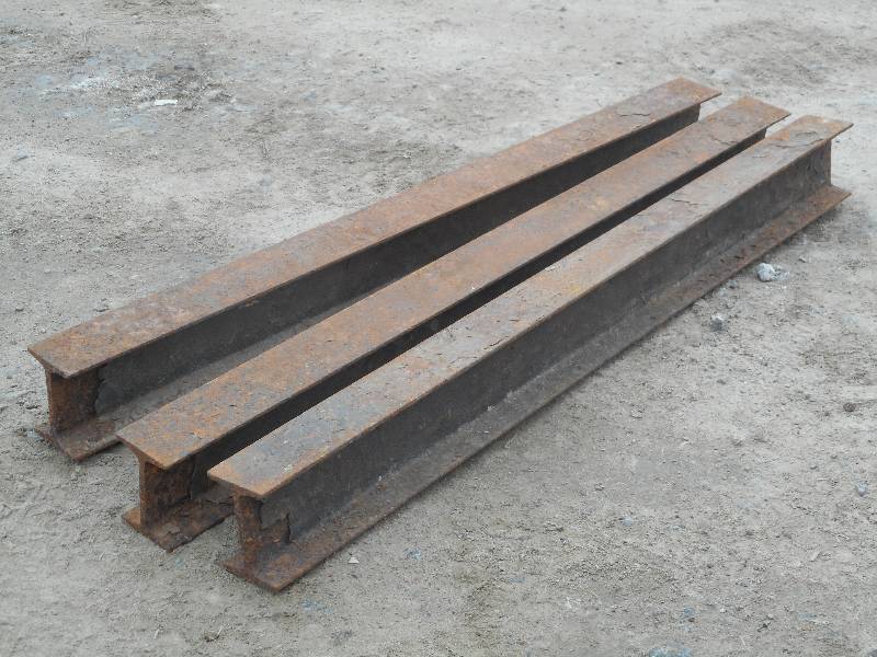 lot 8 image: (3) Steel I-Beams