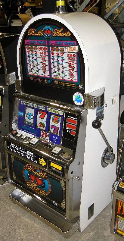 lot 1010 image: IGT S-2000 DOUBLE HEARTS REEL SLOT MACHINE
