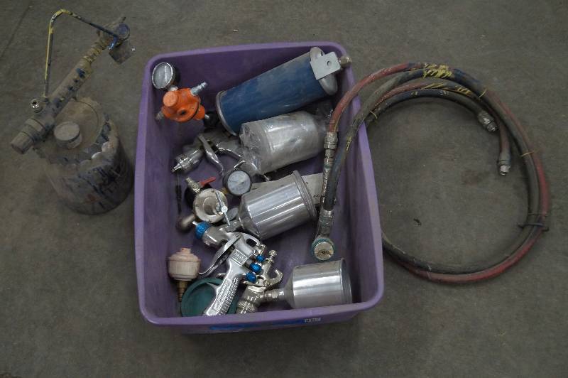 Paint Guns, Pressure Valves & Tanks