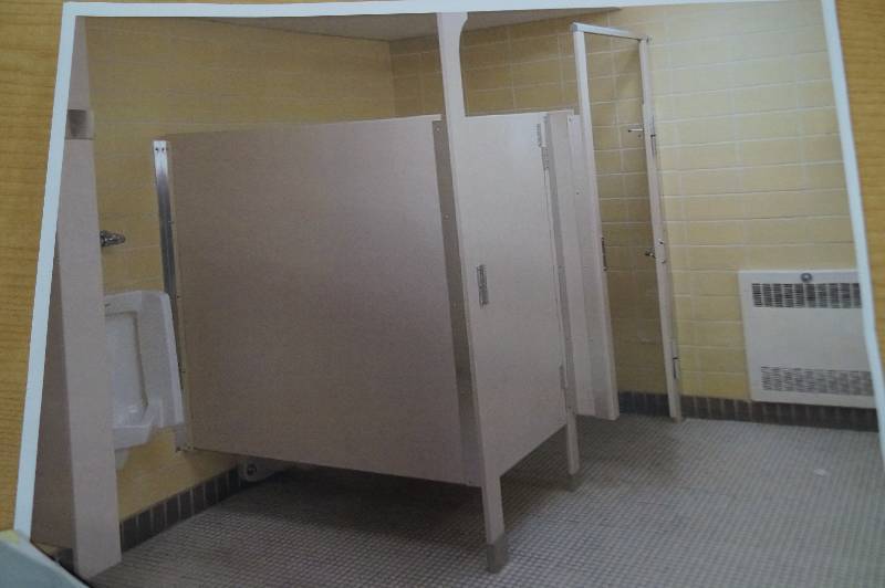 Toilet Stalls & Urinal Dividers