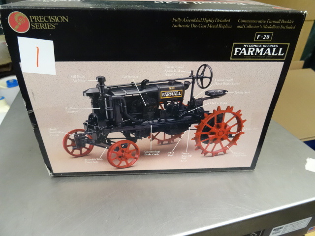 lot 1 image: Farmall F-20 Precision Series