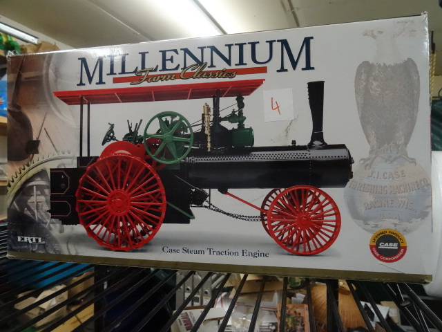 lot 4 image: Ertl Millennium  Steam Tractor Engine