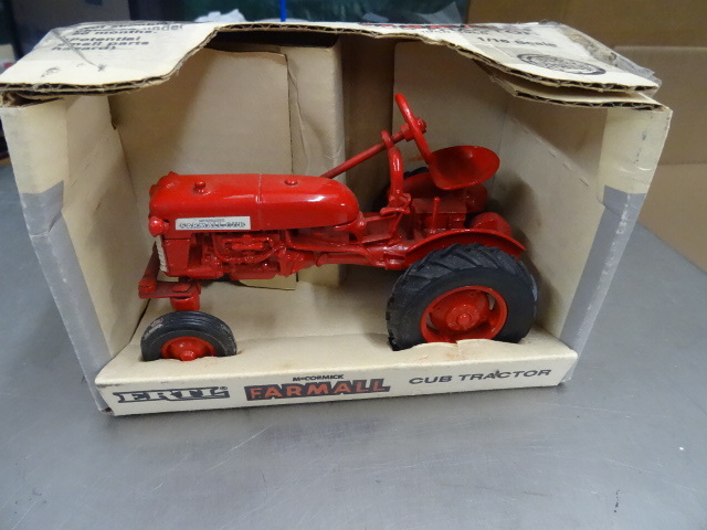 lot 21 image: Farmall Cub Tractor 116 Scale