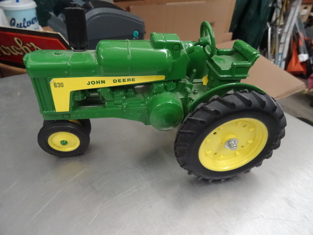 lot 36 image: John Deere  630 LP Tractor