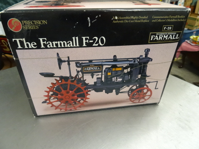 lot 72 image: Farmall F-20 Precision Series # 3