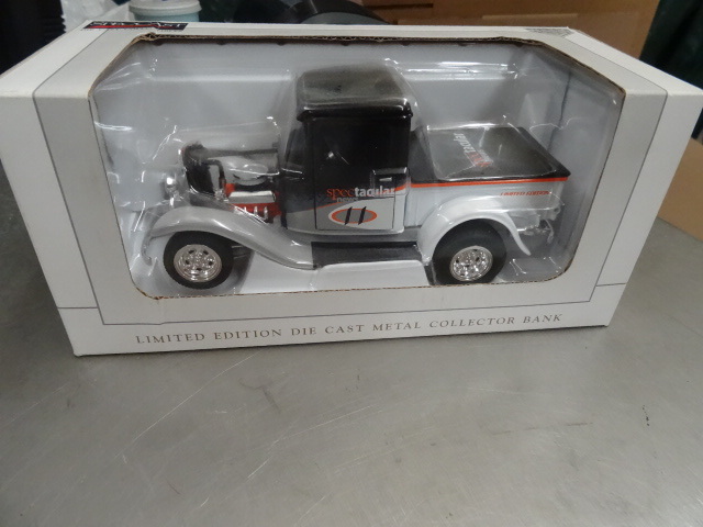 lot 78 image: Spec Cast Limited Edition Die Cast