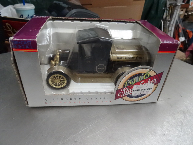 lot 80 image: Liberty Classics 1916 Studebaker