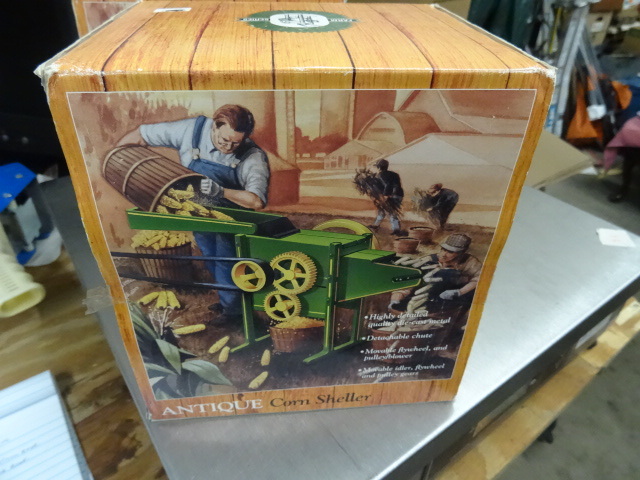 lot 87 image: Antique Corn Sheller
