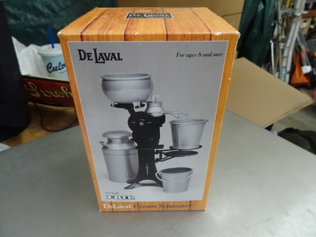 lot 90 image: 17 Scale DeLavaL Cream Separator