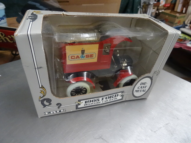 lot 118 image: Case 1905 Ford Delivery Car Bank