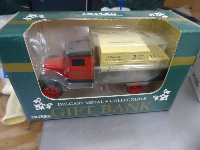 lot 154 image: 1993 Collectible Gift Bank
