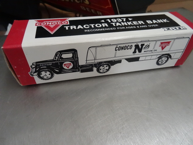 lot 159 image: Conoco 1937 Tractor Tanker Bank