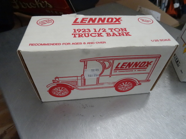 lot 160 image: Lennox 1923 12 Ton Truck Bank