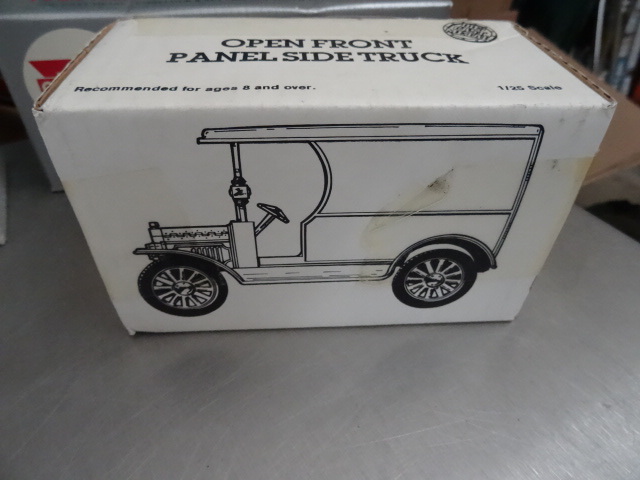 lot 168 image: Ertl Open Front Panel Side Truck