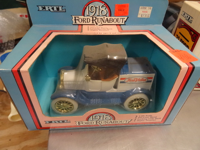 lot 171 image: Ture Value 1918 Ford Runabout Bank