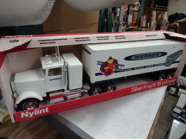 lot 229 image: Werner Nylint Silver Night 18 Wheeler