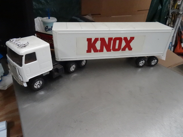 lot 238 image: Ertl Knox Semi