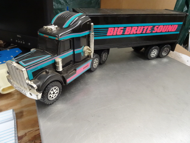 lot 240 image: Buddy L Big Brute Sound Semi