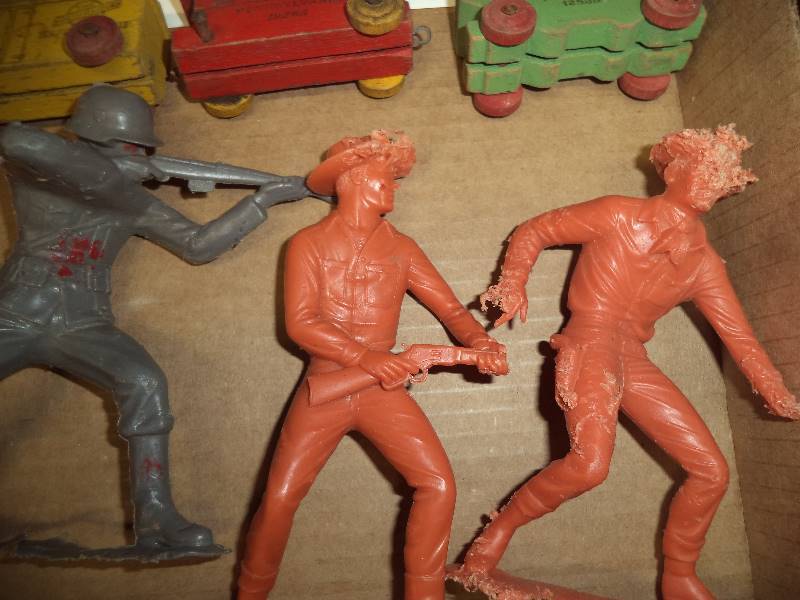 Vintage Louis Marx Figures & Wood Toy Train Cars
