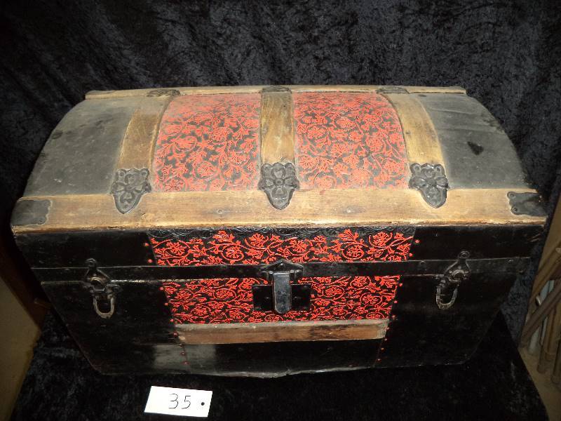 Small Immagrant Trunk
