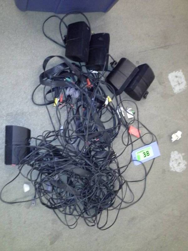 Bose surround sound speaker lot