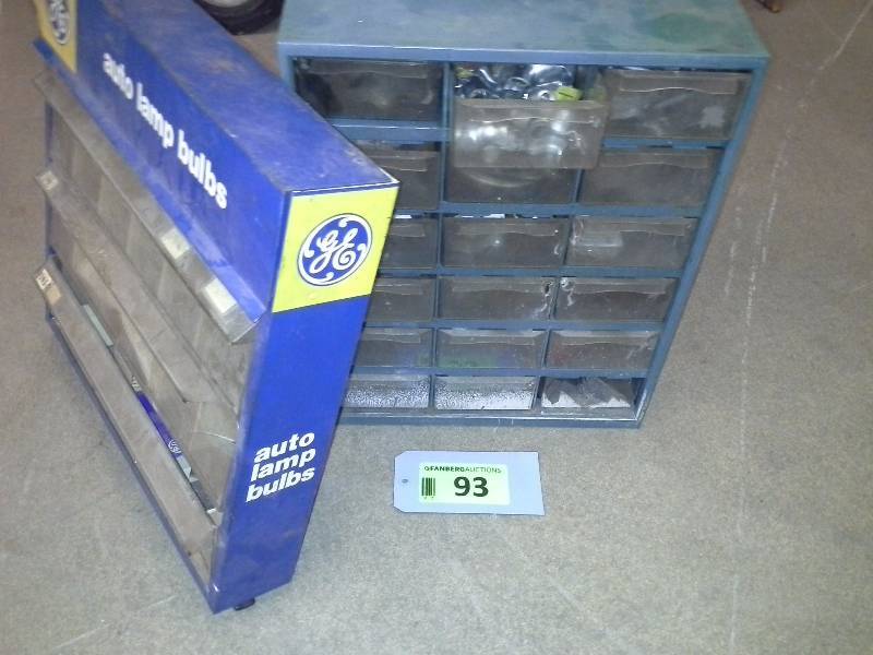 Sorted lamp bulbs and hardware, cases included