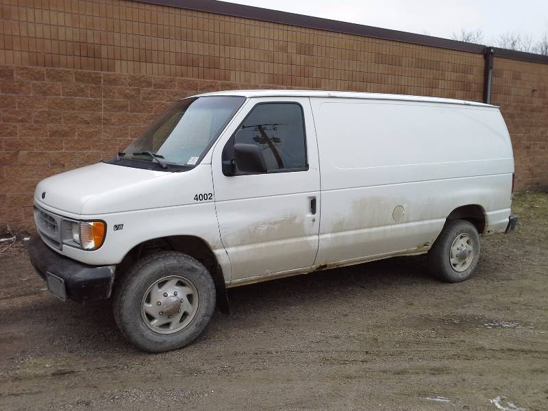 1998 Ford Econoline Cargo Van