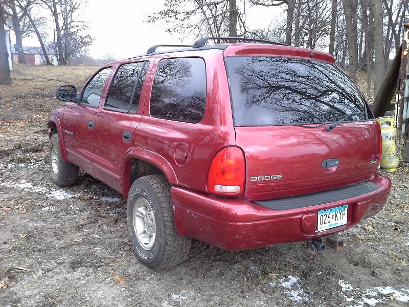 lot 2 image: 1999 Dodge Durango