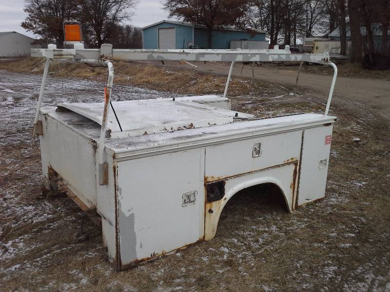 lot 32 image: 8 Knapheide Utility Truck Box
