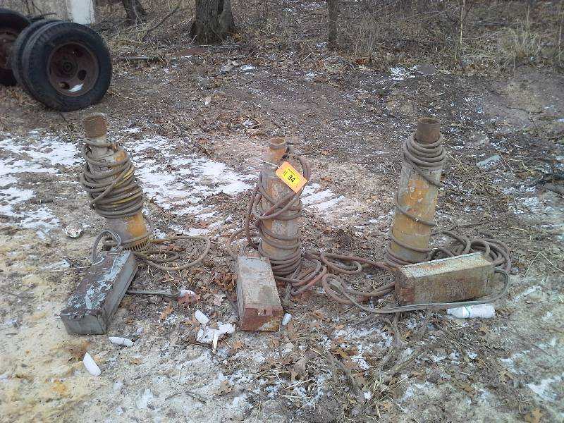 lot 34 image: (3) Flygt Corporation Submersible Pumps