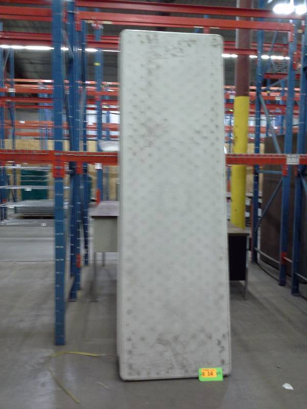 Set of 4, 8 plastic tables