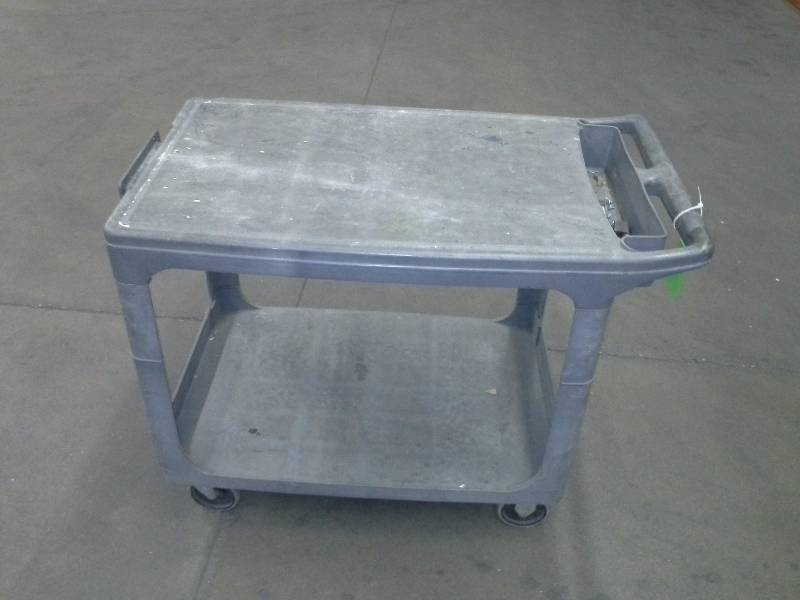 Rubbermaid utility cart