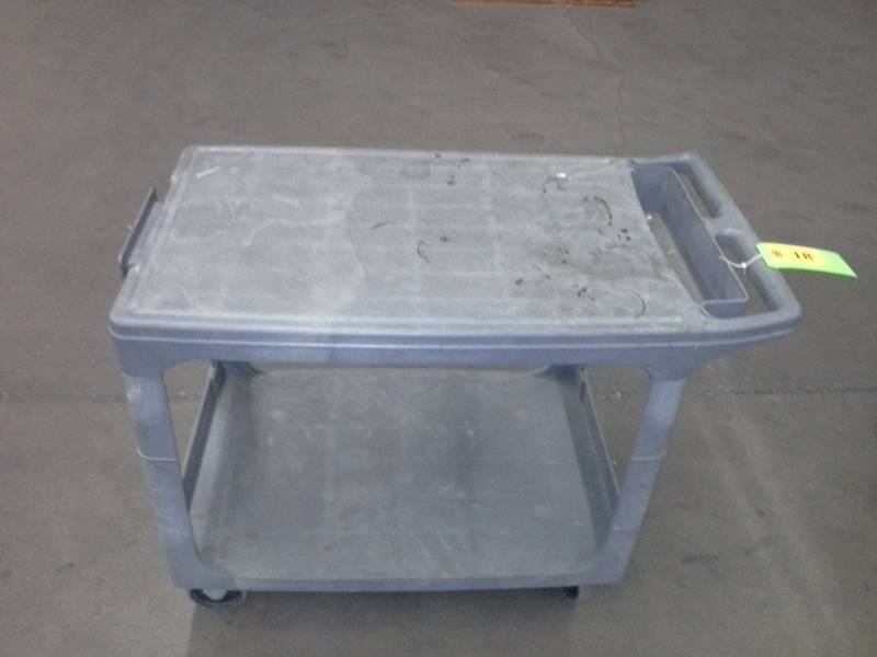 Rubbermaid utility cart