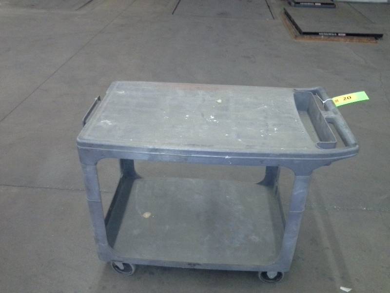Rubbermaid utility cart
