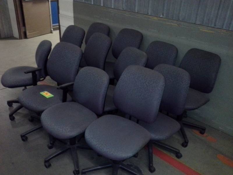 Lot of 12 office chairs, matching