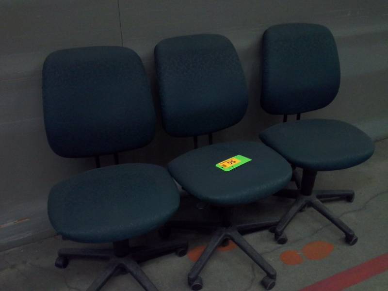Lot of 3 office chairs, matching