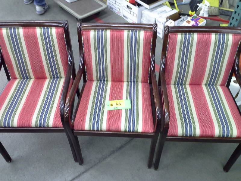 Lot of three chairs