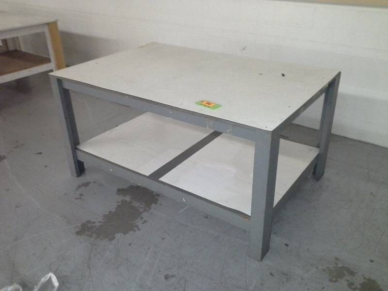 Homemade wooden benchtable
