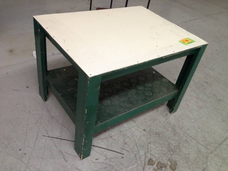 Homemade wooden benchtable