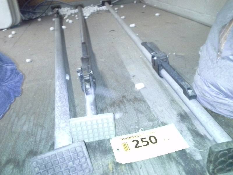 3 load securing bars