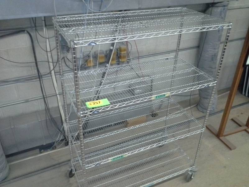 Wire shelving, 4 shelves